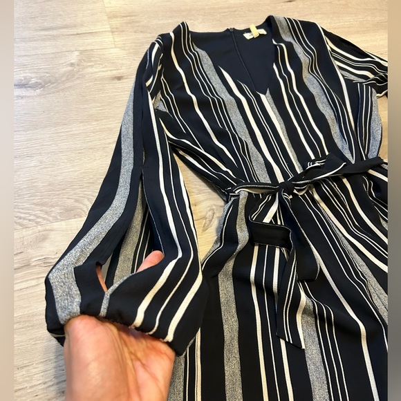 Monteau Large Navy Blue Stripped Romber - Picture 2 of 2